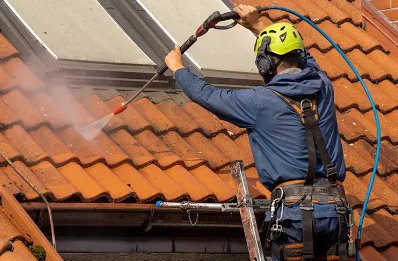 Démoussage et hydrofuge de toiture à Soulages